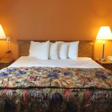 Turtle Bay Lodge Redding Phòng bức ảnh
