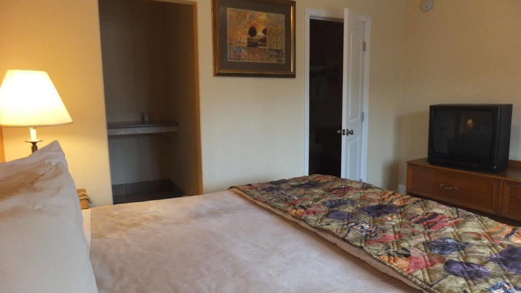 Turtle Bay Lodge Redding Ngoại thất bức ảnh