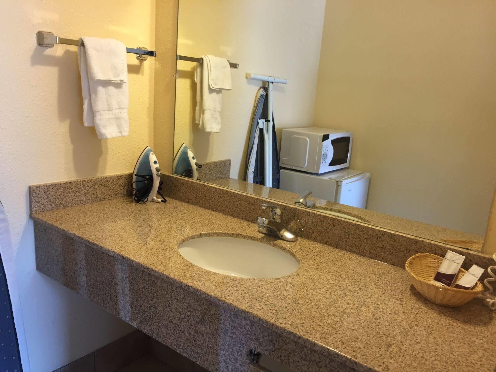 Turtle Bay Lodge Redding Ngoại thất bức ảnh